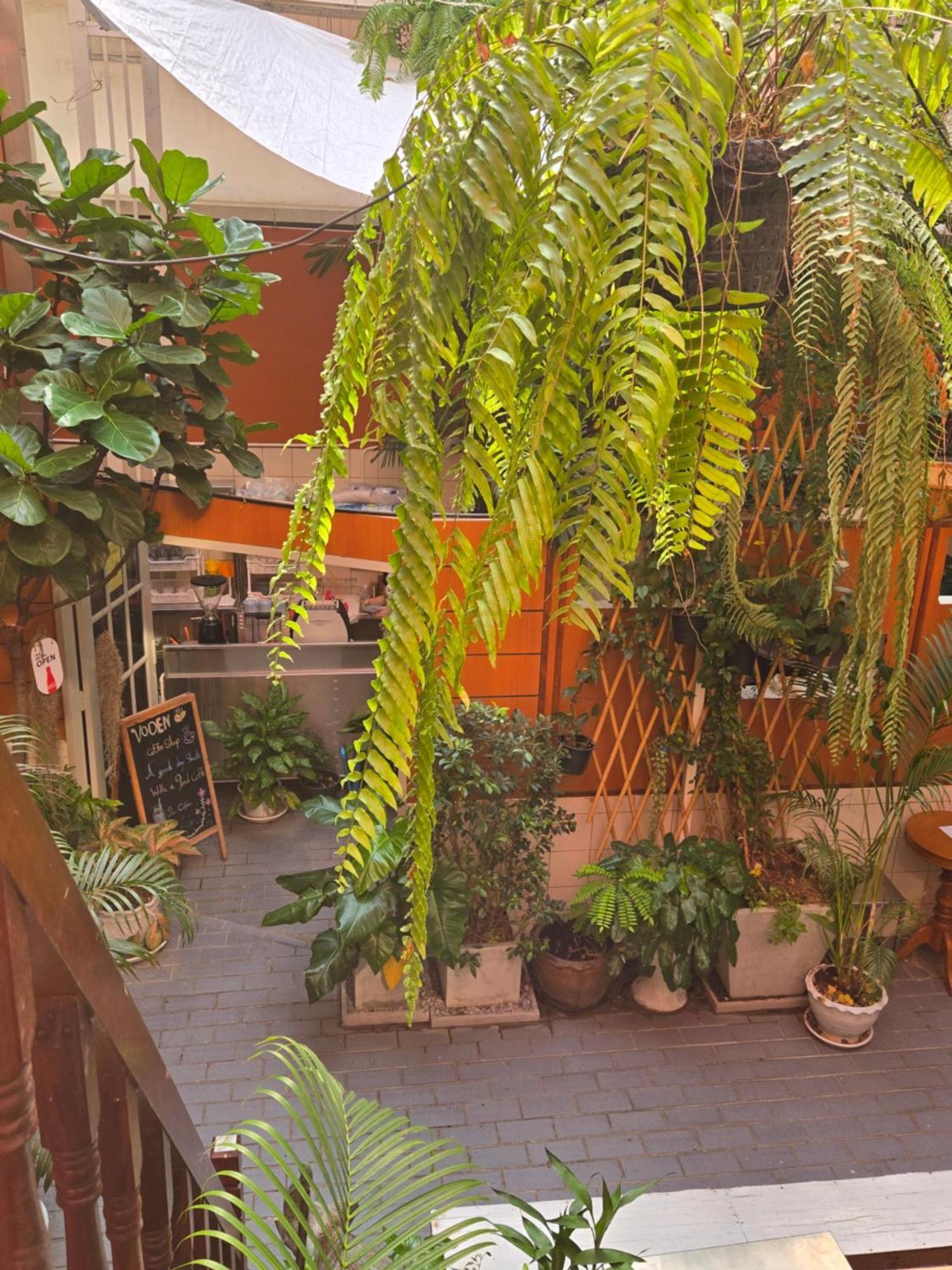 Vonden Garden By Merry V Банкок Екстериор снимка